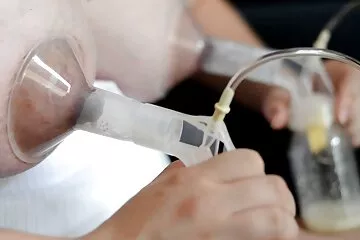 A kamionosok megbasztak egy családi szex videók szexi útitársat.